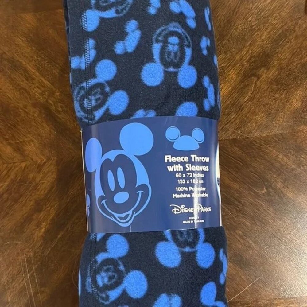 Authentic Disney Park Fleece Throw With Sleeves NWT
